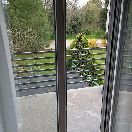 With Parking Space Kosinozici, - 23146 * Porec