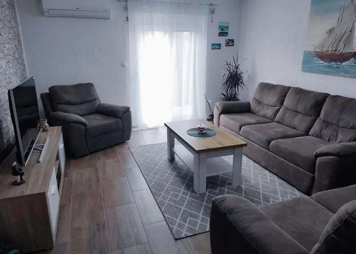 With Parking Space Kosinozici, - 23146 Poreč